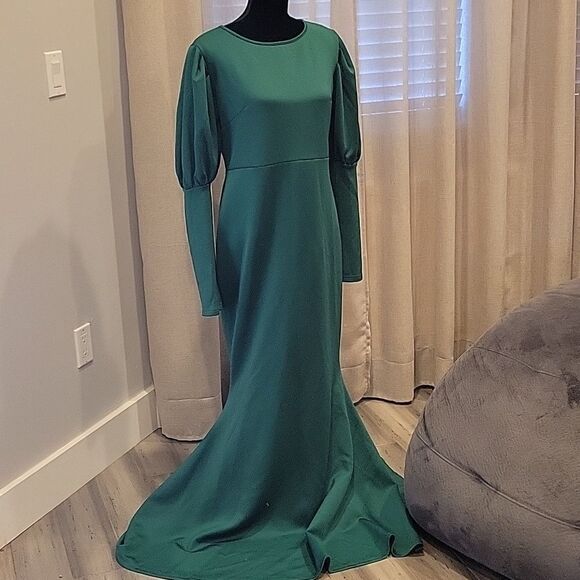 Dresses & Skirts - Fashion Green 💚 Maxi Dress, L